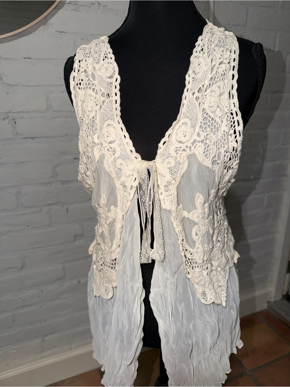 O2 collection Delicate Ivory Lace Crochet Vest -